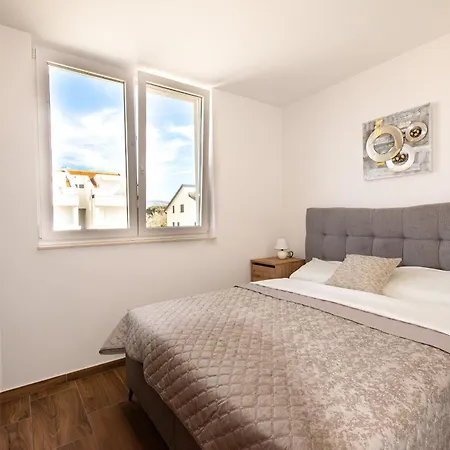 Apartment Bevanda Novalja