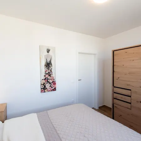 Apartment Bevanda Novalja