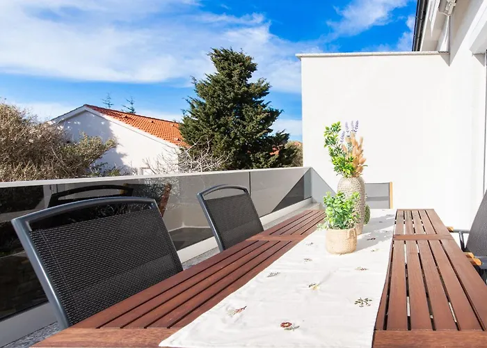 Apartment Bevanda Novalja