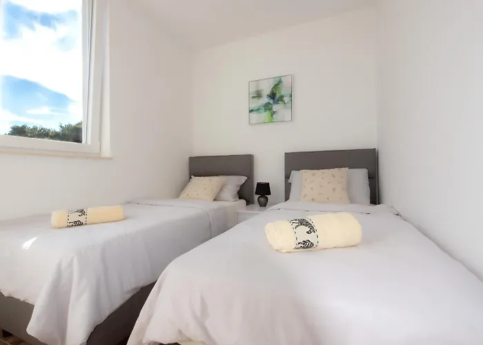 Bevanda Apartment Novalja